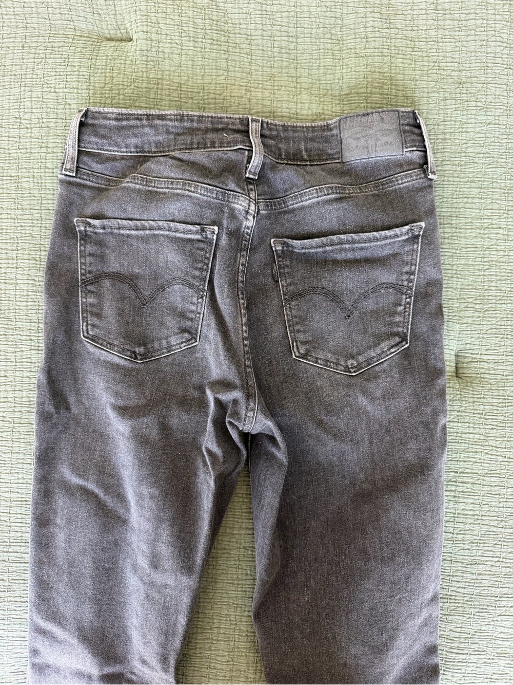 LEVI High-Rise Charcoal Skinny Jeans - Women - Picture 6 of 6